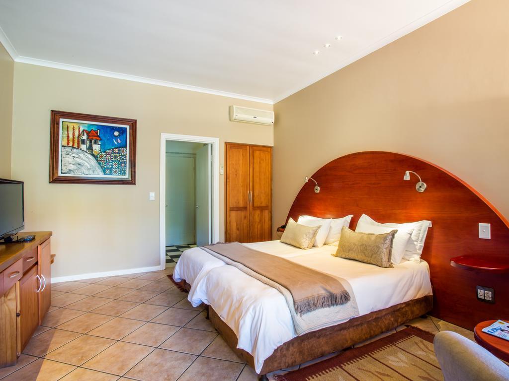 Hlangana Lodge Oudtshoorn Esterno foto