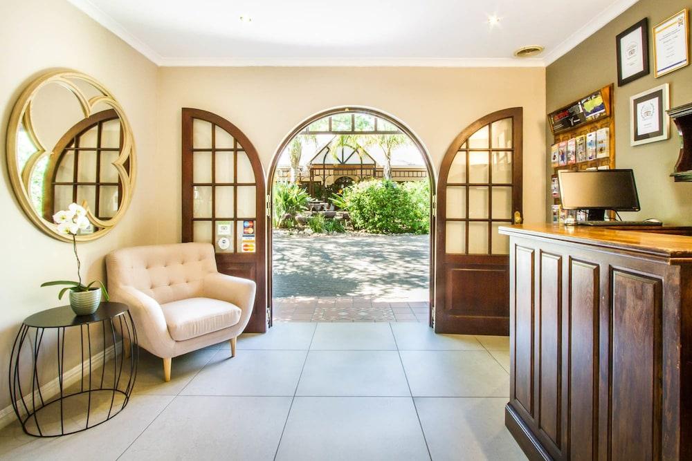 Hlangana Lodge Oudtshoorn Esterno foto