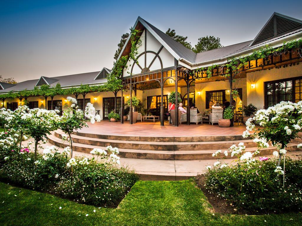 Hlangana Lodge Oudtshoorn Esterno foto
