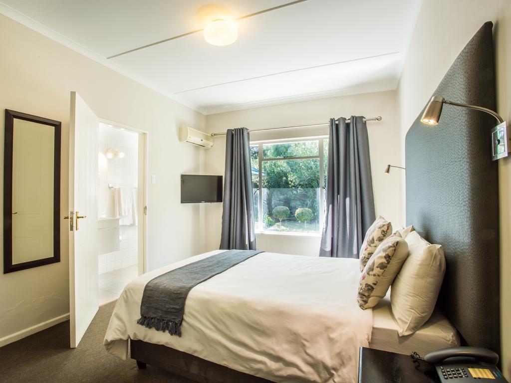 Hlangana Lodge Oudtshoorn Esterno foto