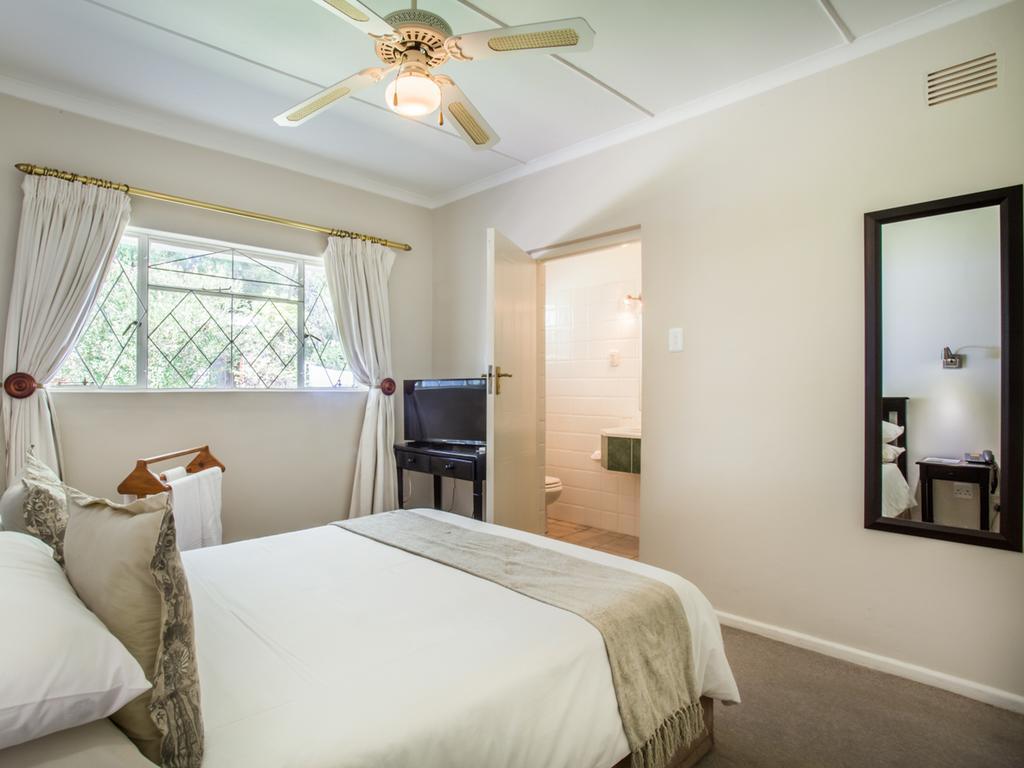 Hlangana Lodge Oudtshoorn Esterno foto