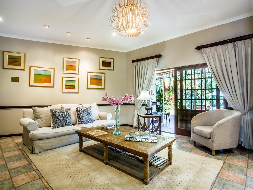Hlangana Lodge Oudtshoorn Esterno foto