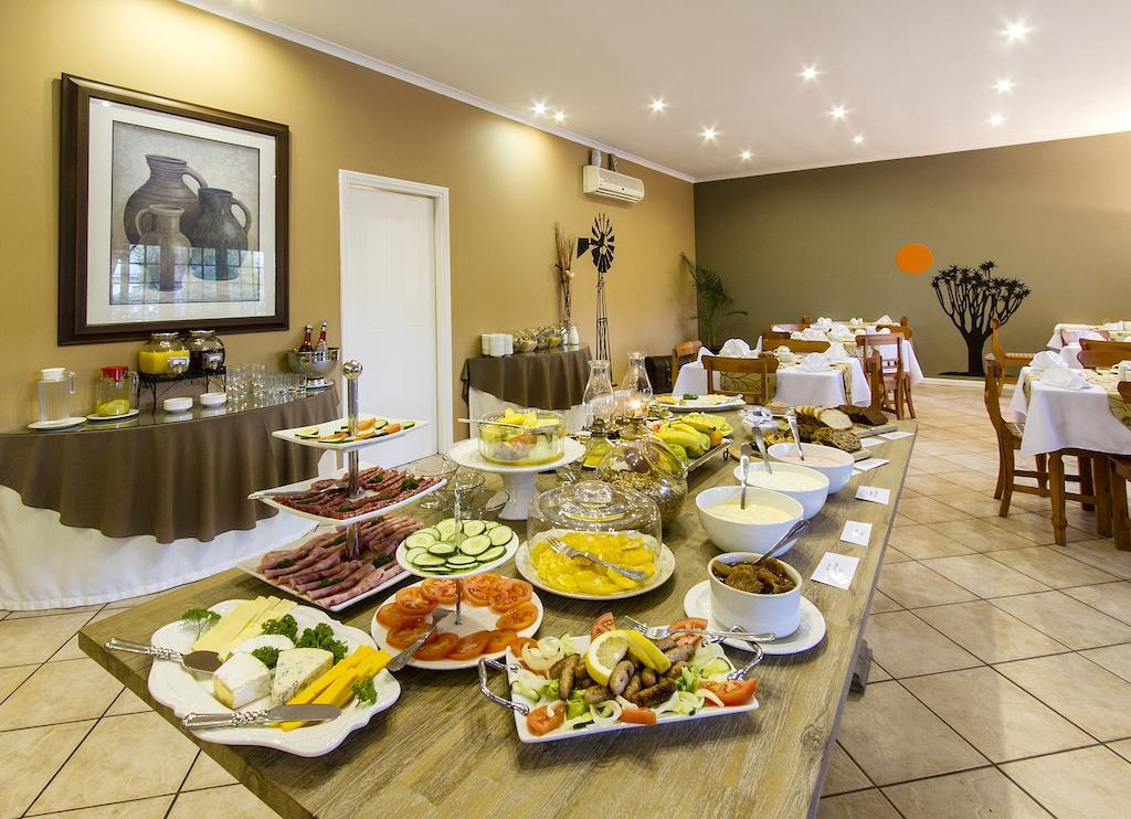 Hlangana Lodge Oudtshoorn Esterno foto